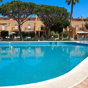 Adosado Con Jardín Y Piscina En Chiclana Barrosa-sancti Petri Novo Sancti Petri